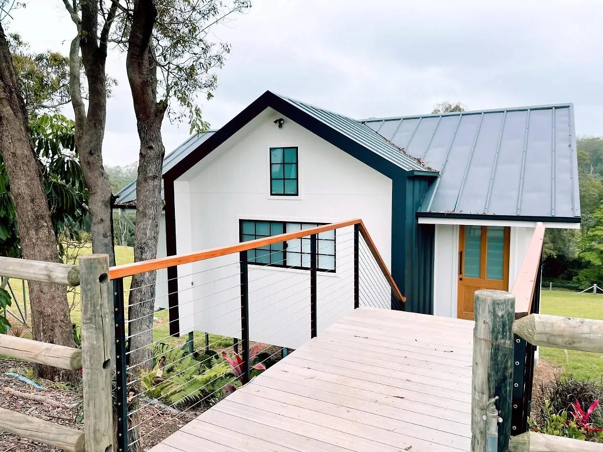 Seven Peaks Farm Stay Beerwah Australia