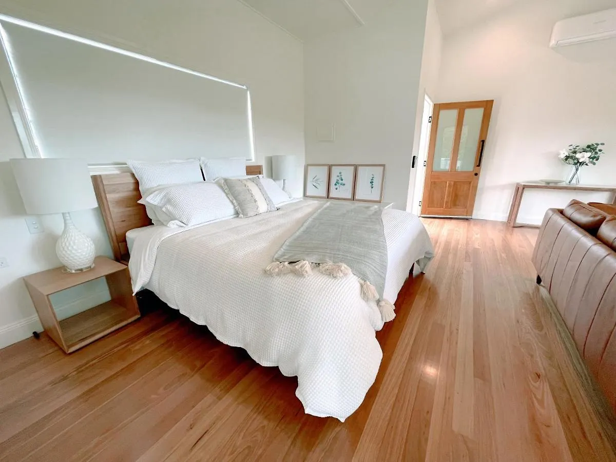 Seven Peaks Farm Stay Beerwah Australia