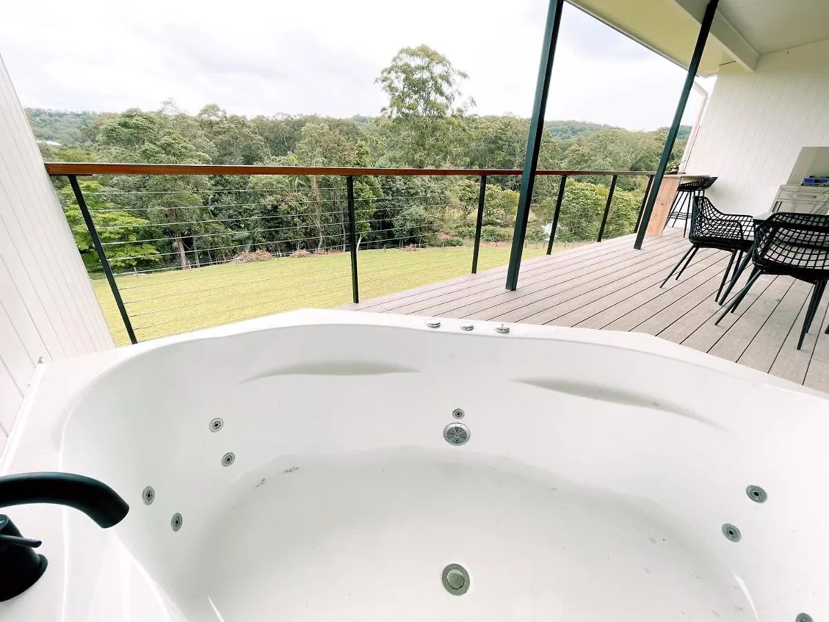 Seven Peaks Farm Stay Beerwah